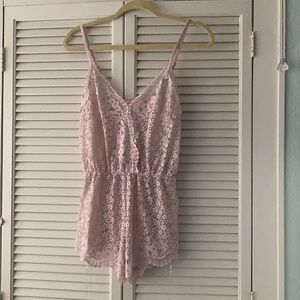 Victoria’s Secret Lace Romper Sz Xs ☺️